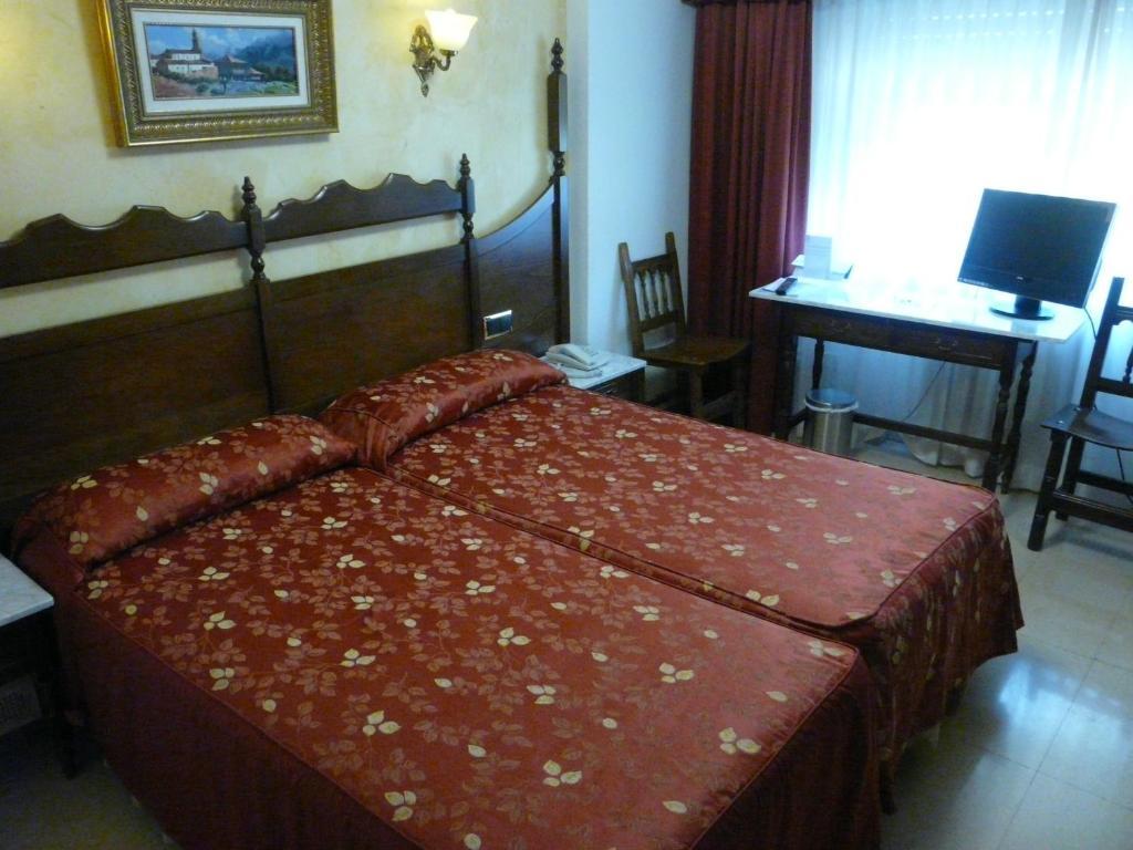 Hotel Reyes Catolicos Саламанка Стая снимка